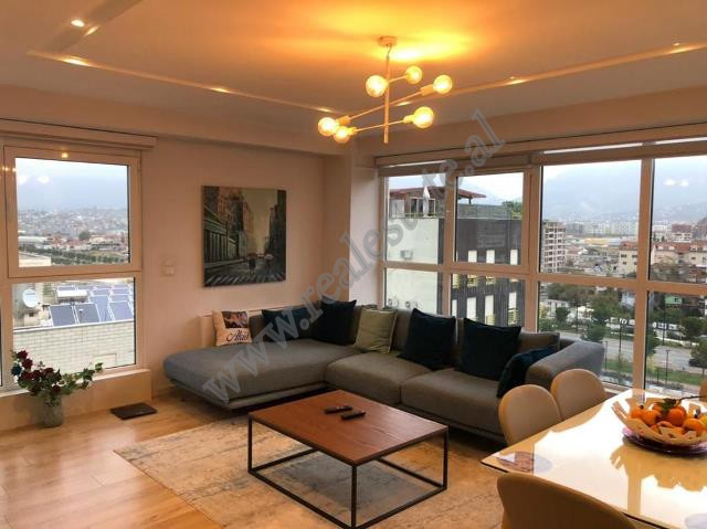 Apartament modern per shitje tek Kompleksi Usluga ne Tirane